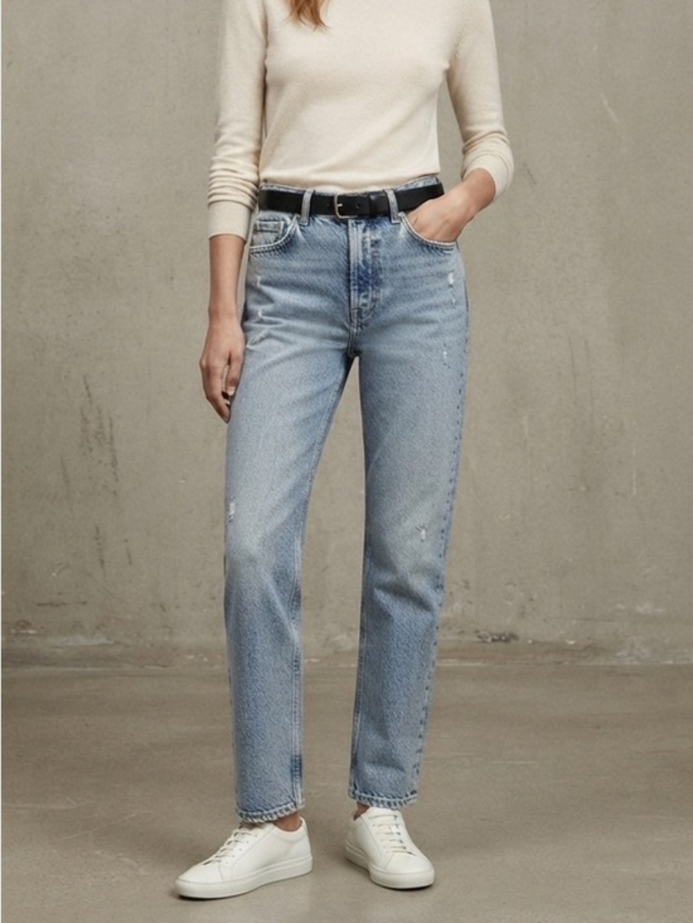 Zara Midrise Straight Bootcut Light Blue Jeans Size 4 Cotton